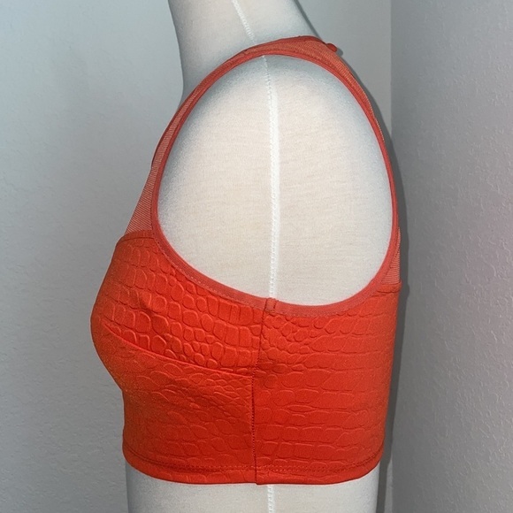 2B BEBE orange animal embossed sweetheart neck mesh crop top with keyhole in XS - Picture 4 of 11